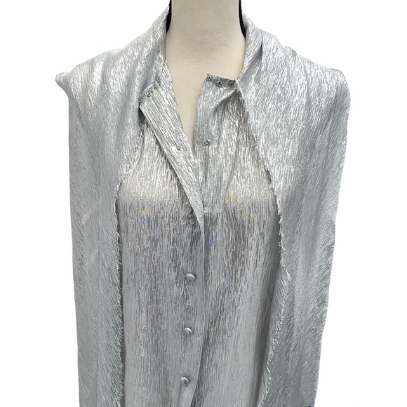 MARC JACOBS FOR BERGDORF GOODMAN SILVER SILK LAMÉ TOP - Picture 10 of 16
